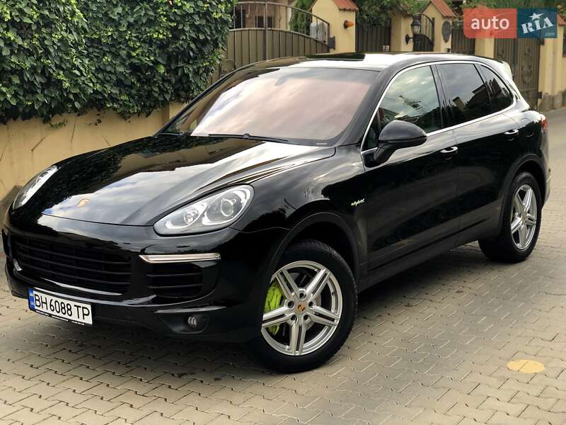 Позашляховик / Кросовер Porsche Cayenne 2015 в Одесі