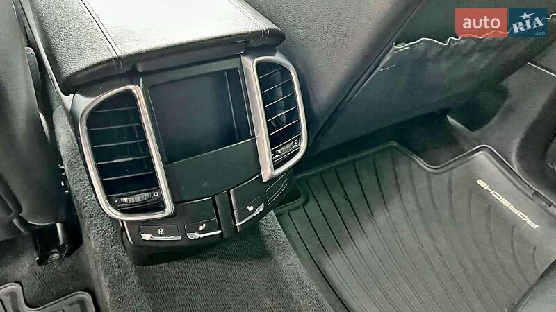 Внедорожник / Кроссовер Porsche Cayenne 2012 в Киеве фото 33 Внедорожник / Кроссовер Porsche Cayenne 2012 в Киеве
