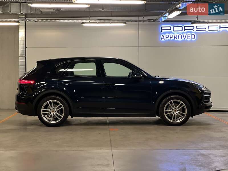 Позашляховик / Кросовер Porsche Cayenne 2018 в Києві