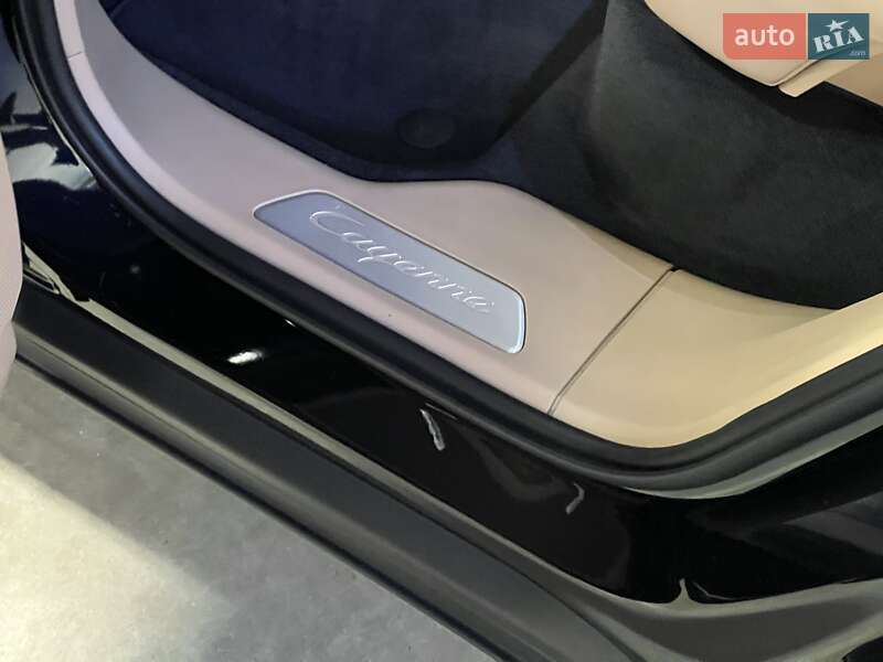 Позашляховик / Кросовер Porsche Cayenne 2018 в Києві