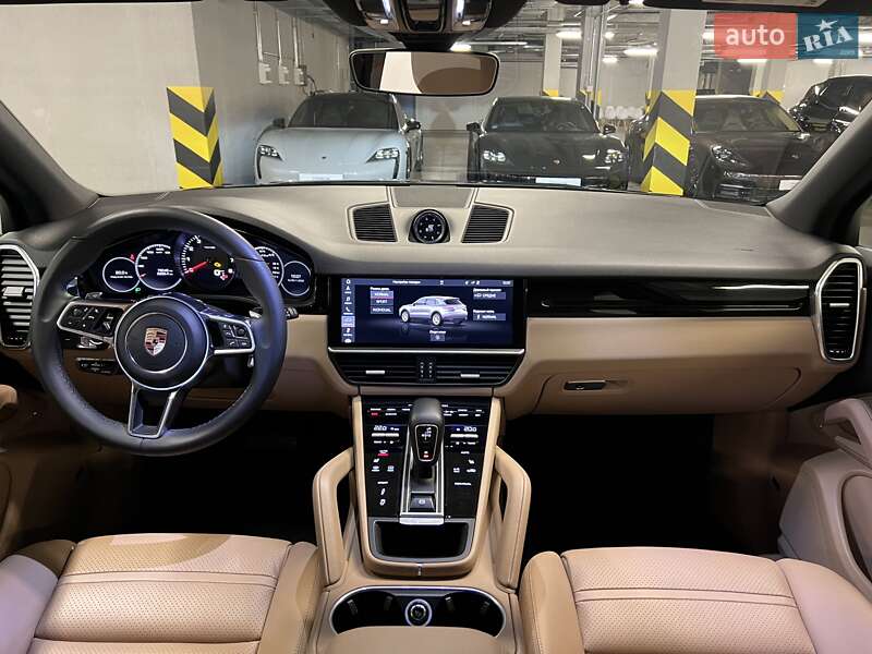 Позашляховик / Кросовер Porsche Cayenne 2018 в Києві
