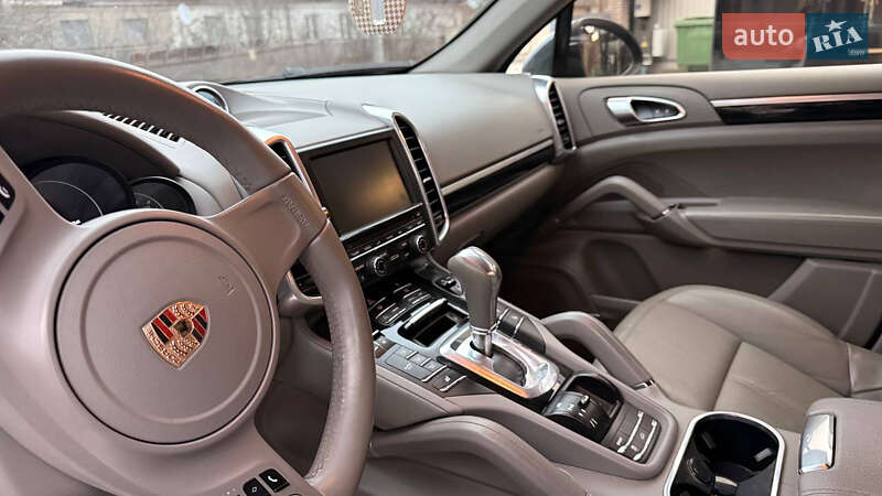 Позашляховик / Кросовер Porsche Cayenne 2012 в Вінниці