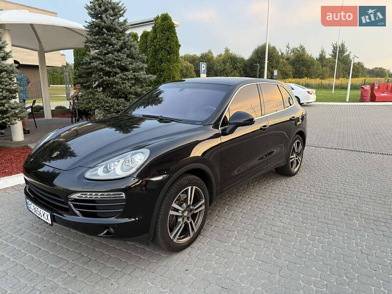 Позашляховик / Кросовер Porsche Cayenne 2010 в Львові