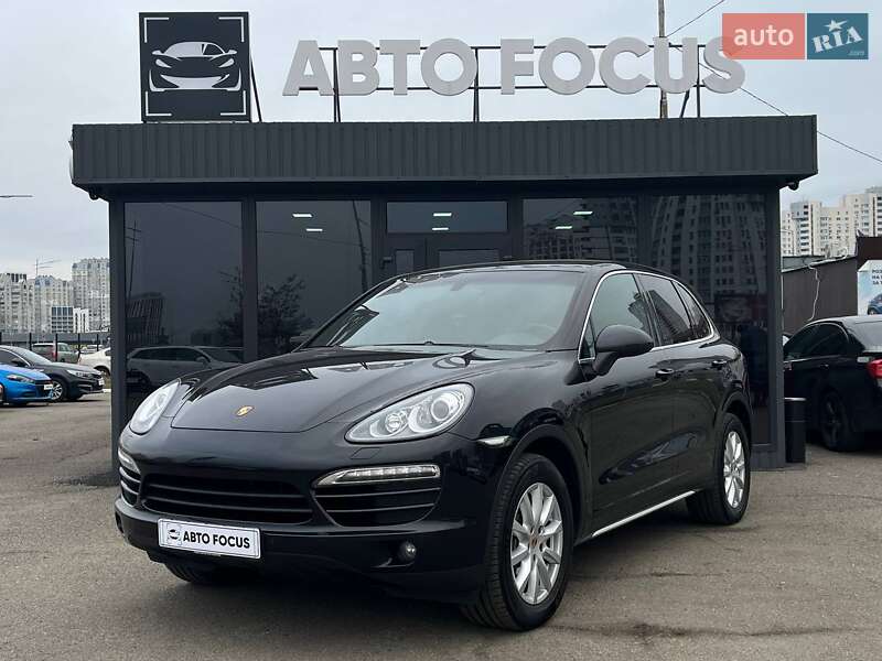 Внедорожник / Кроссовер Porsche Cayenne 2013 в Киеве