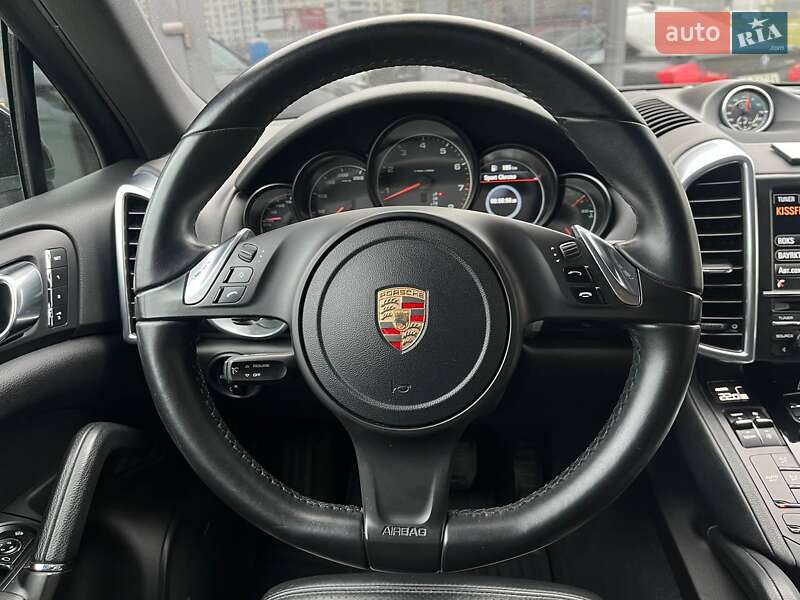 Внедорожник / Кроссовер Porsche Cayenne 2013 в Киеве