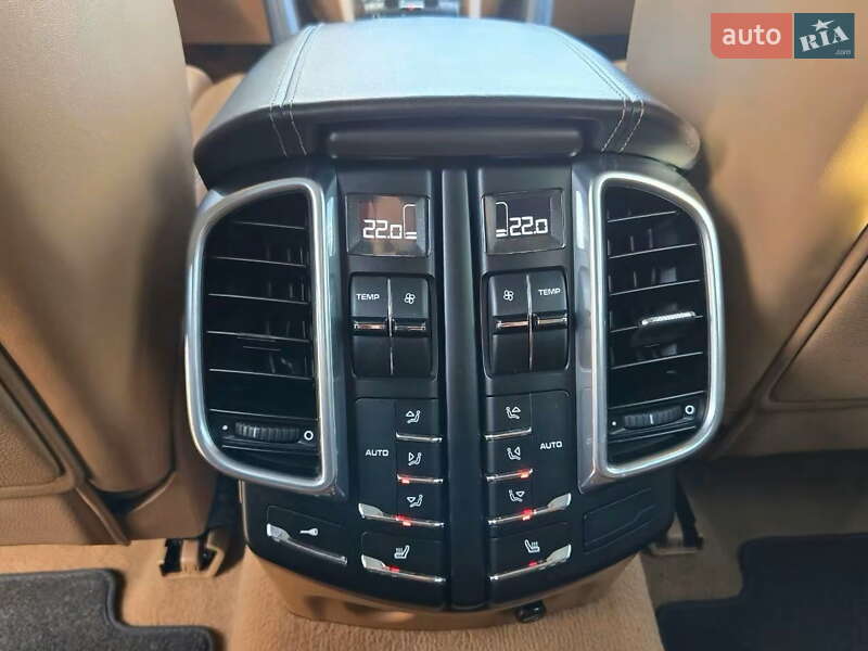 Внедорожник / Кроссовер Porsche Cayenne 2010 в Киеве фото 27 Внедорожник / Кроссовер Porsche Cayenne 2010 в Киеве