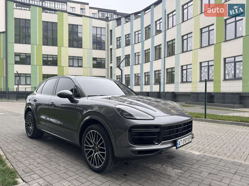 Внедорожник / Кроссовер Porsche Cayenne 2021 в Ивано-Франковске