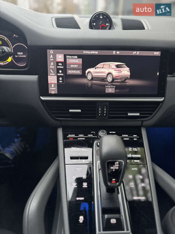 Внедорожник / Кроссовер Porsche Cayenne 2021 в Ивано-Франковске