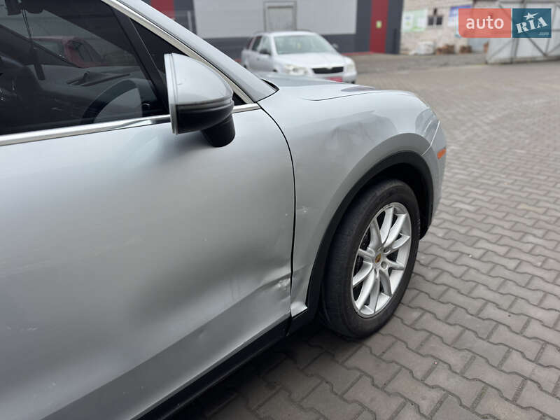 Внедорожник / Кроссовер Porsche Cayenne 2018 в Луцке