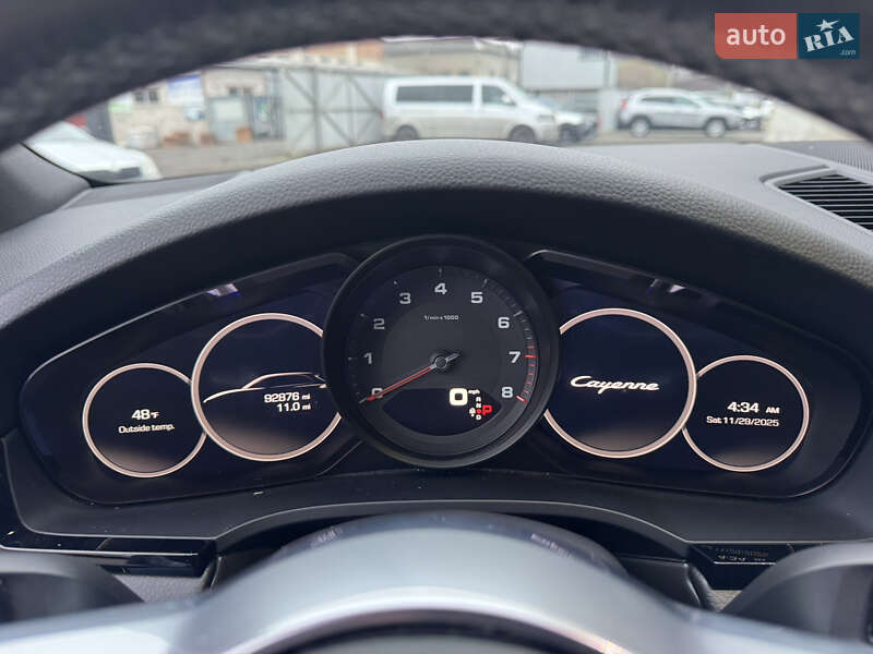 Внедорожник / Кроссовер Porsche Cayenne 2018 в Луцке