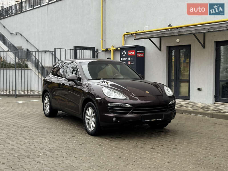 Внедорожник / Кроссовер Porsche Cayenne 2013 в Киеве