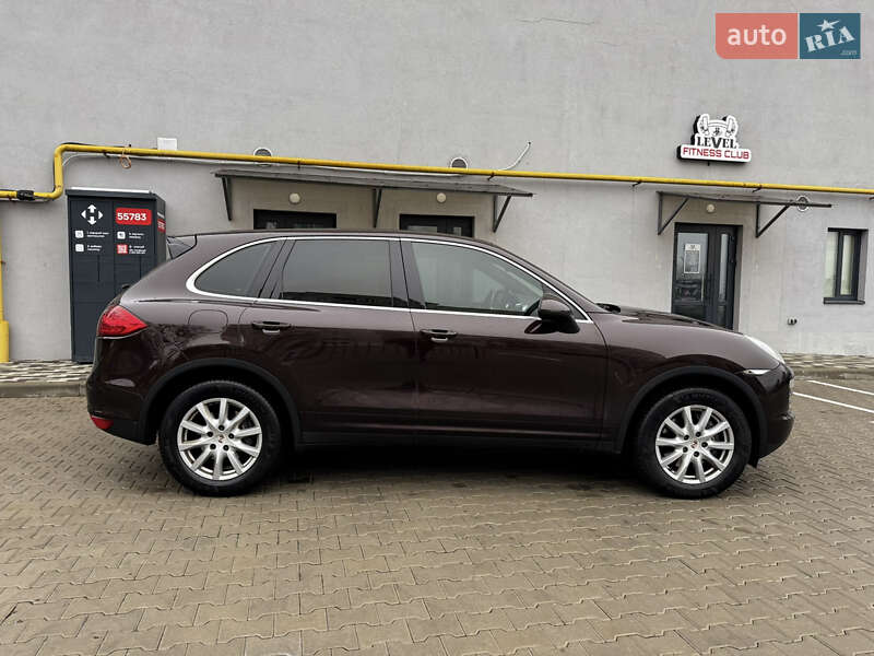 Внедорожник / Кроссовер Porsche Cayenne 2013 в Киеве