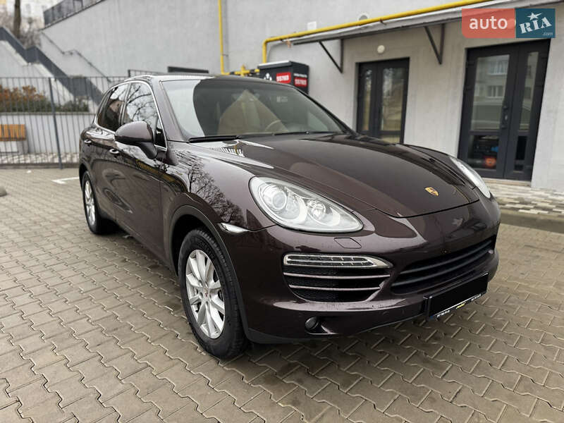 Внедорожник / Кроссовер Porsche Cayenne 2013 в Киеве