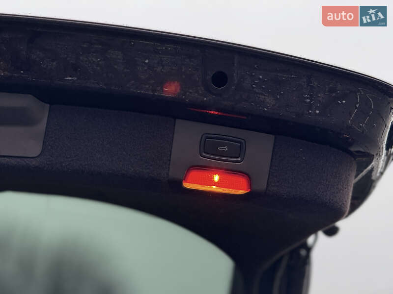 Внедорожник / Кроссовер Porsche Cayenne 2013 в Киеве