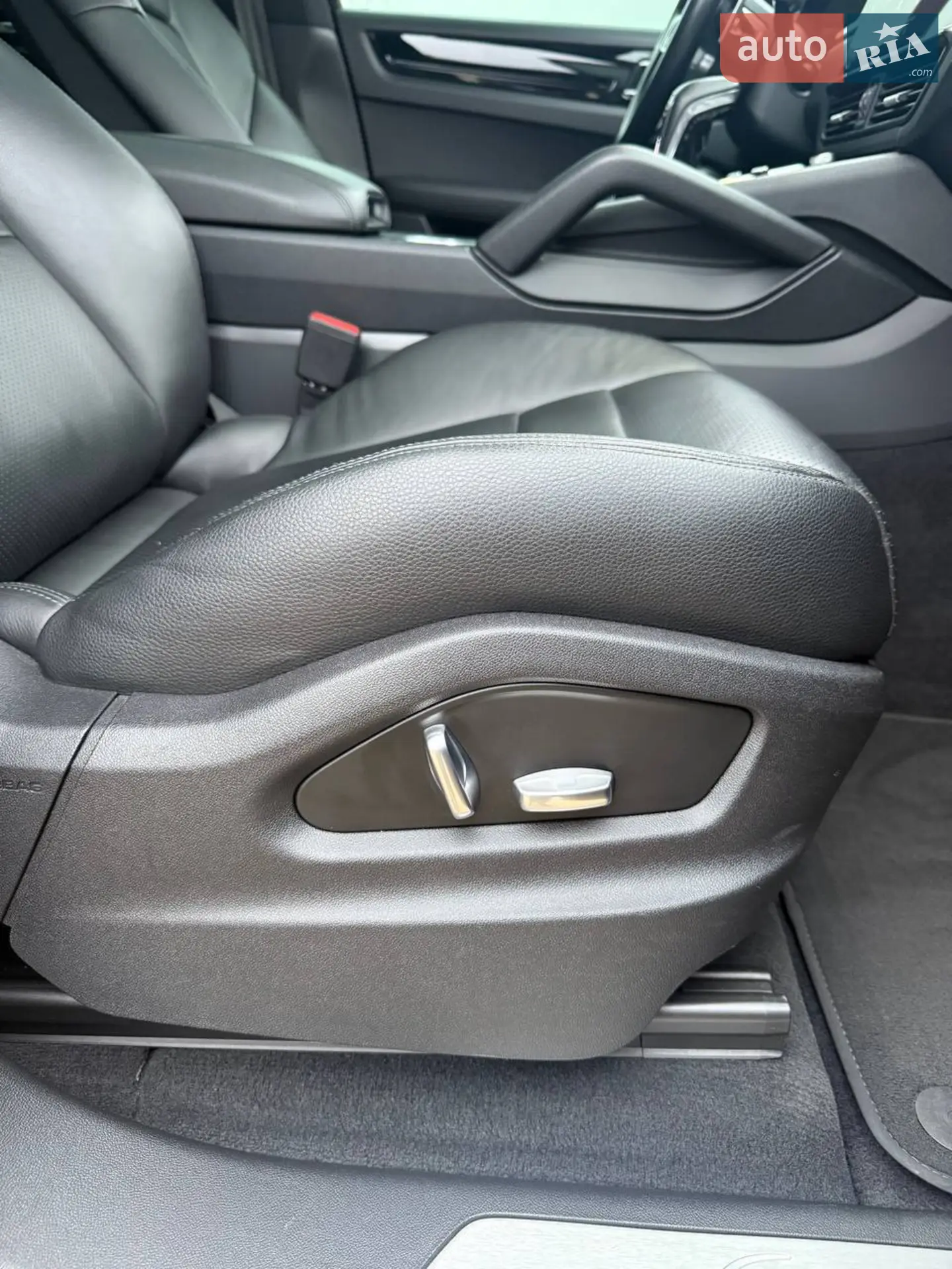 2017 Porsche Cayenne - мініатюра 18