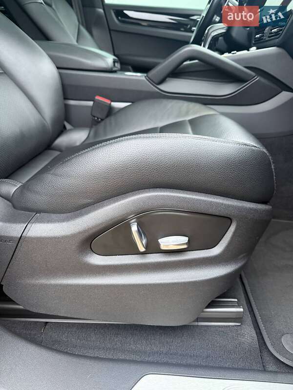 Внедорожник / Кроссовер Porsche Cayenne 2017 в Одессе фото 18 Внедорожник / Кроссовер Porsche Cayenne 2017 в Одессе