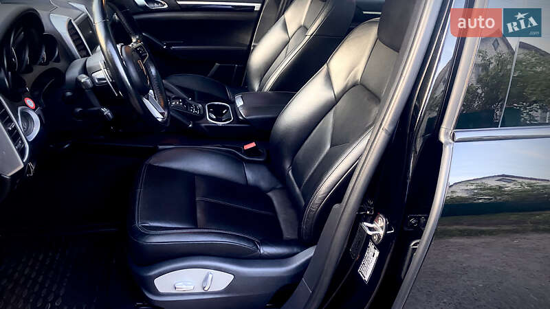 Внедорожник / Кроссовер Porsche Cayenne 2016 в Киеве фото 55 Внедорожник / Кроссовер Porsche Cayenne 2016 в Киеве