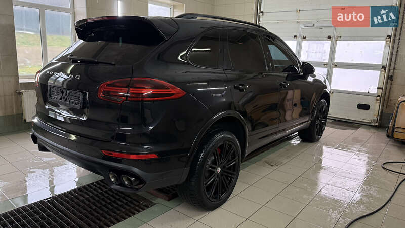 Внедорожник / Кроссовер Porsche Cayenne 2017 в Киеве фото 9 Внедорожник / Кроссовер Porsche Cayenne 2017 в Киеве