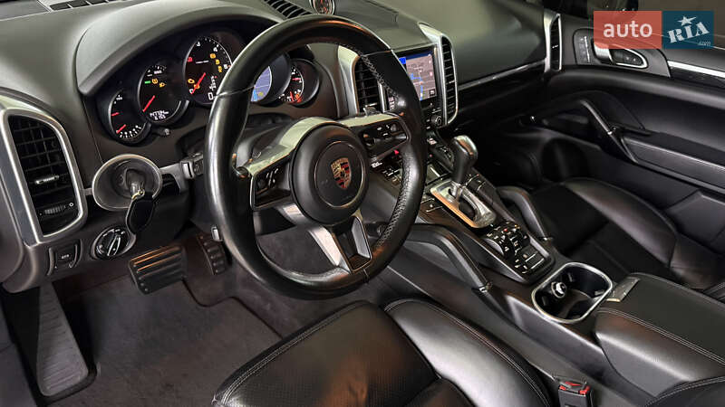 Внедорожник / Кроссовер Porsche Cayenne 2017 в Киеве фото 19 Внедорожник / Кроссовер Porsche Cayenne 2017 в Киеве