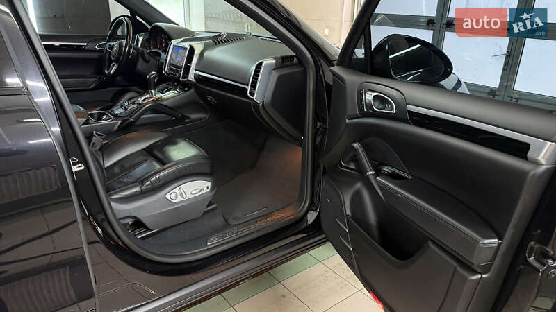 Внедорожник / Кроссовер Porsche Cayenne 2017 в Киеве фото 27 Внедорожник / Кроссовер Porsche Cayenne 2017 в Киеве