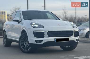 Внедорожник / Кроссовер Porsche Cayenne 2016 в Киеве