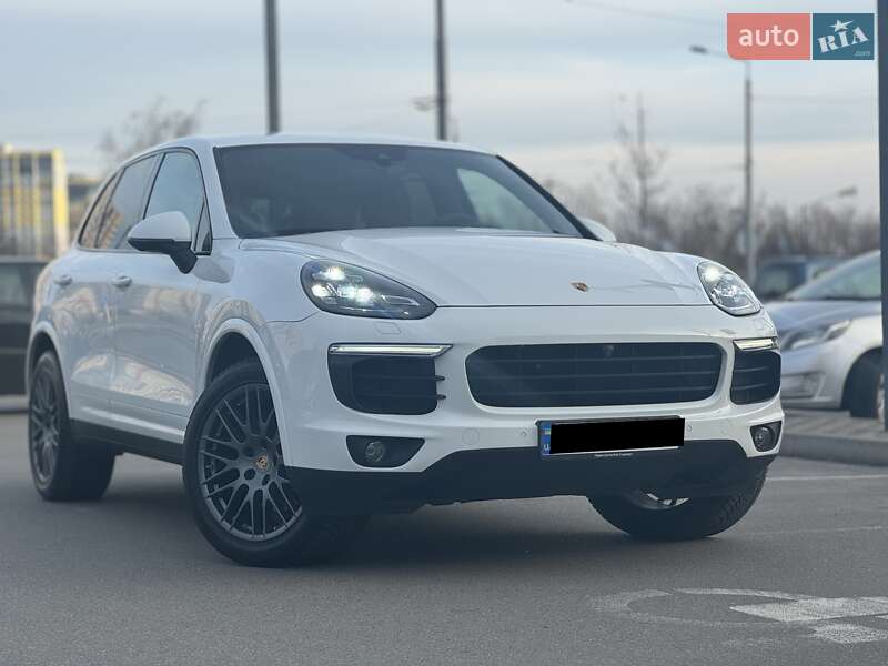 Внедорожник / Кроссовер Porsche Cayenne 2016 в Киеве