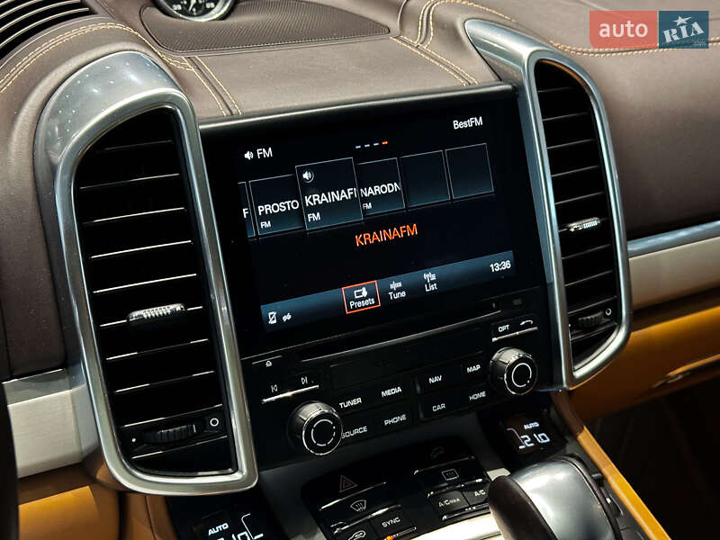 Позашляховик / Кросовер Porsche Cayenne 2016 в Одесі