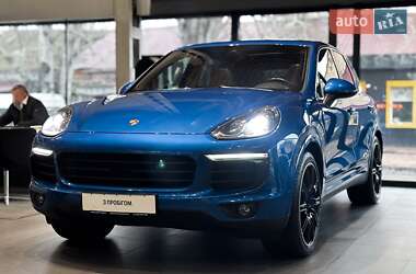 Позашляховик / Кросовер Porsche Cayenne 2016 в Одесі