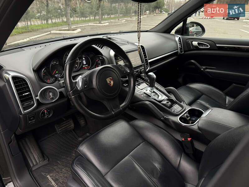 Внедорожник / Кроссовер Porsche Cayenne 2014 в Одессе