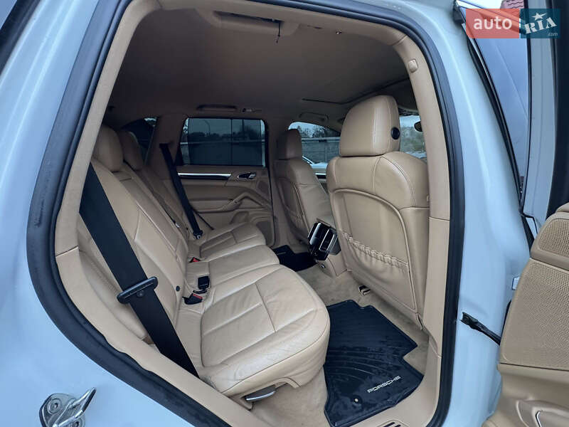 Позашляховик / Кросовер Porsche Cayenne 2012 в Львові фото 18 Позашляховик / Кросовер Porsche Cayenne 2012 в Львові