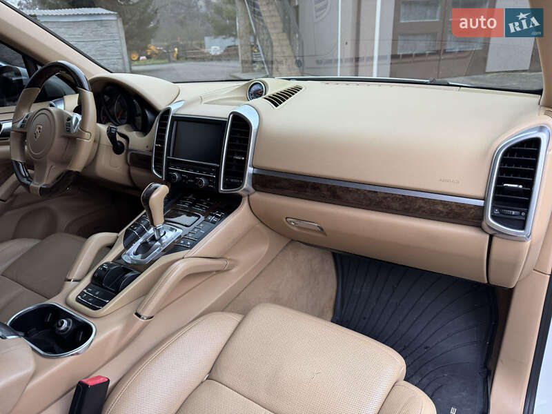 Позашляховик / Кросовер Porsche Cayenne 2012 в Львові фото 21 Позашляховик / Кросовер Porsche Cayenne 2012 в Львові