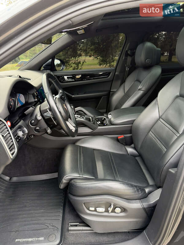 Внедорожник / Кроссовер Porsche Cayenne 2020 в Одессе фото 24 Внедорожник / Кроссовер Porsche Cayenne 2020 в Одессе