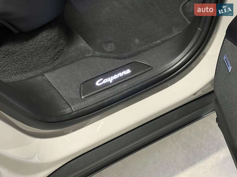 Внедорожник / Кроссовер Porsche Cayenne 2022 в Киеве фото 24 Внедорожник / Кроссовер Porsche Cayenne 2022 в Киеве