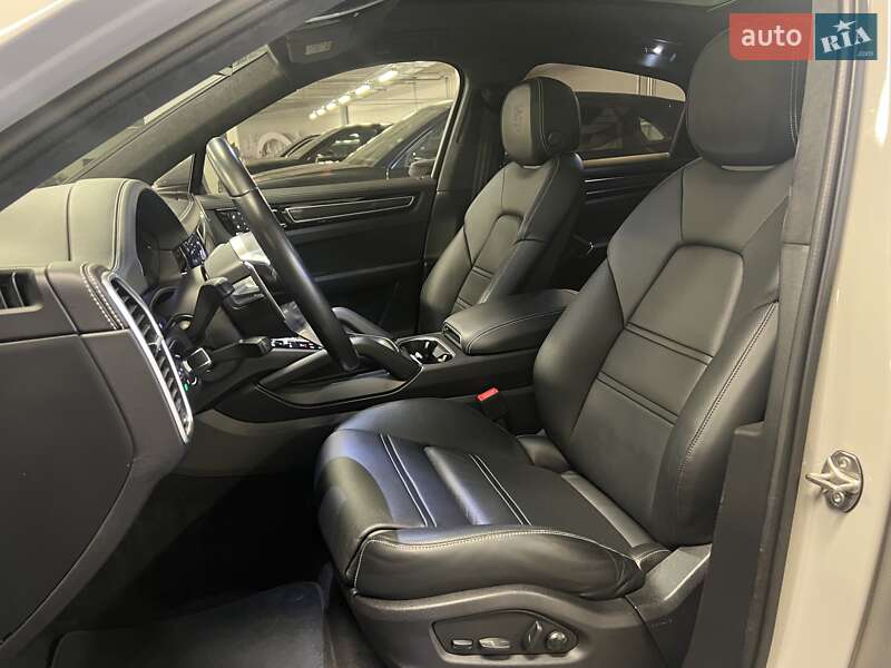 Внедорожник / Кроссовер Porsche Cayenne 2022 в Киеве фото 27 Внедорожник / Кроссовер Porsche Cayenne 2022 в Киеве