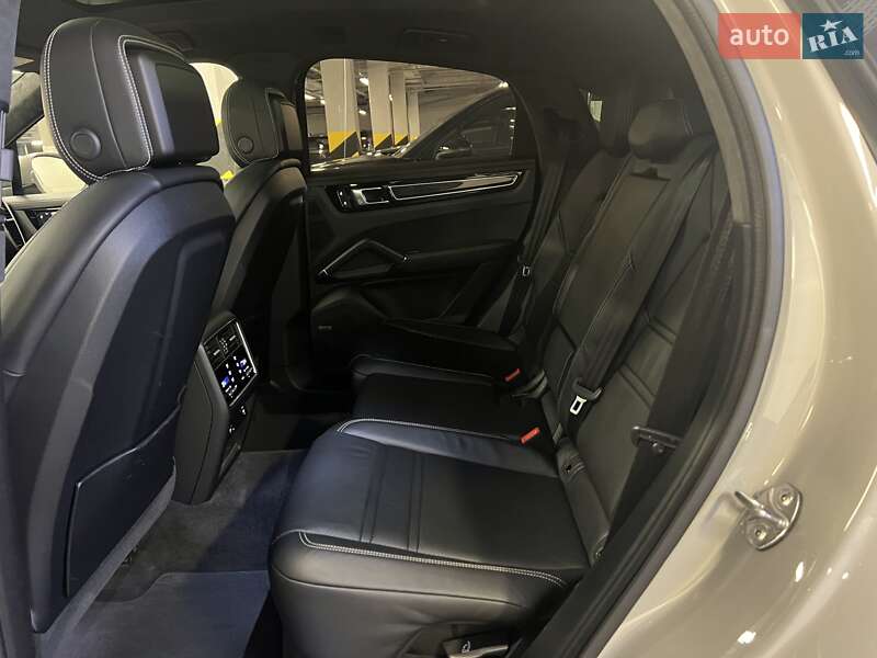 Внедорожник / Кроссовер Porsche Cayenne 2022 в Киеве фото 43 Внедорожник / Кроссовер Porsche Cayenne 2022 в Киеве