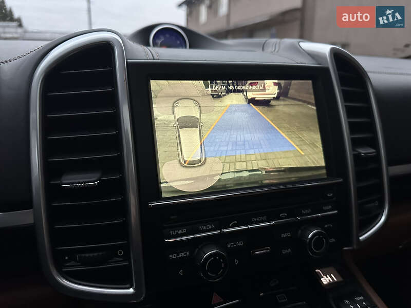 Внедорожник / Кроссовер Porsche Cayenne 2016 в Харькове