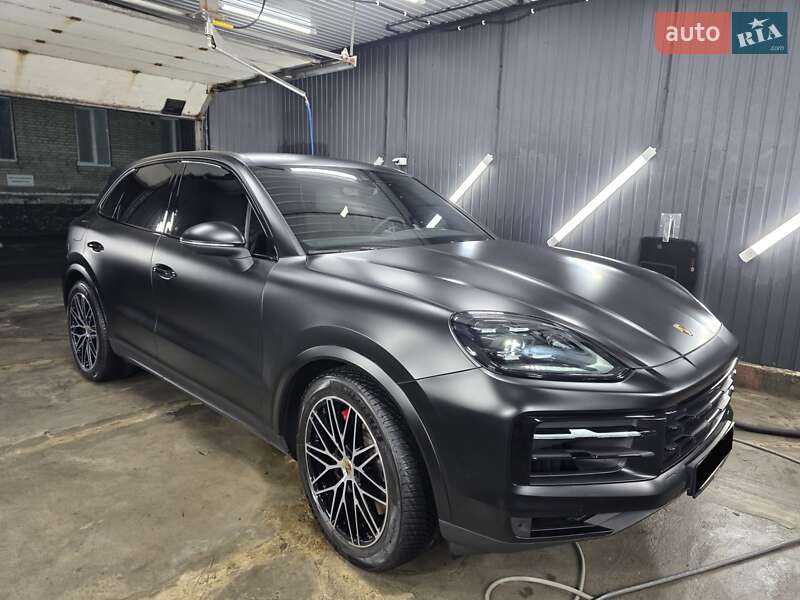 Внедорожник / Кроссовер Porsche Cayenne 2024 в Киеве
