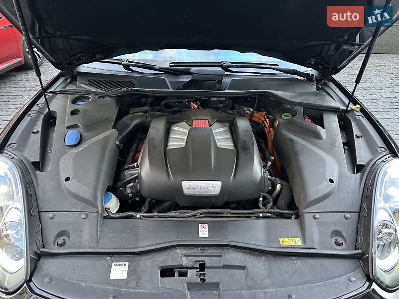 Внедорожник / Кроссовер Porsche Cayenne 2017 в Киеве фото 8 Внедорожник / Кроссовер Porsche Cayenne 2017 в Киеве