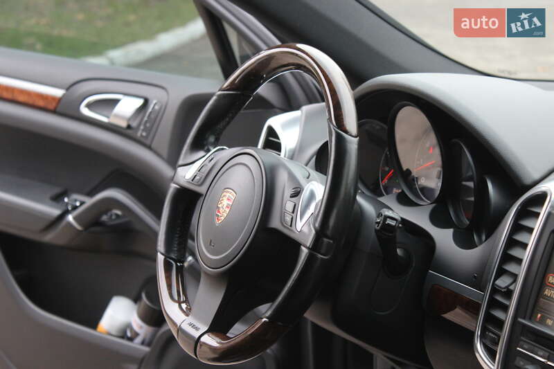 Внедорожник / Кроссовер Porsche Cayenne 2011 в Днепре фото 34 Внедорожник / Кроссовер Porsche Cayenne 2011 в Днепре
