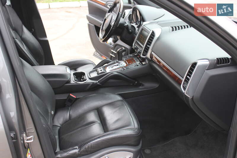 Внедорожник / Кроссовер Porsche Cayenne 2011 в Днепре фото 38 Внедорожник / Кроссовер Porsche Cayenne 2011 в Днепре