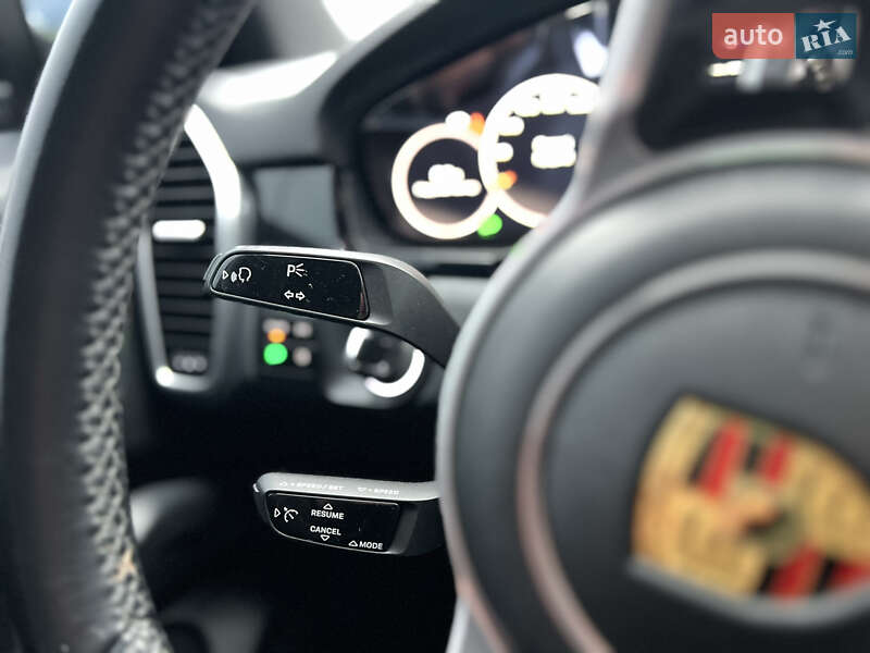 Внедорожник / Кроссовер Porsche Cayenne 2018 в Киеве фото 29 Внедорожник / Кроссовер Porsche Cayenne 2018 в Киеве