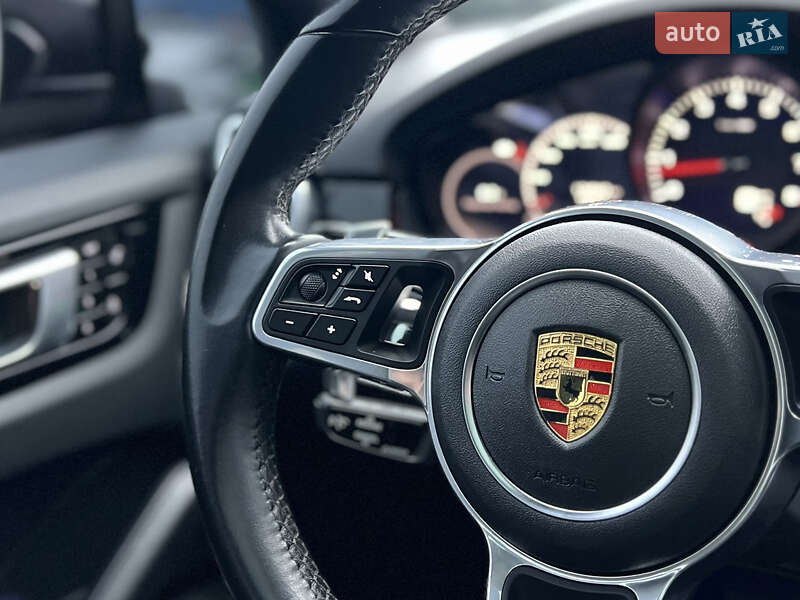 Внедорожник / Кроссовер Porsche Cayenne 2018 в Киеве фото 31 Внедорожник / Кроссовер Porsche Cayenne 2018 в Киеве