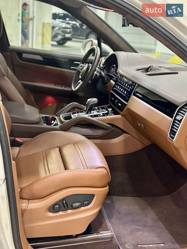 Внедорожник / Кроссовер Porsche Cayenne 2022 в Киеве фото 9 Внедорожник / Кроссовер Porsche Cayenne 2022 в Киеве