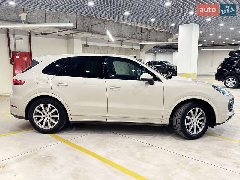 Внедорожник / Кроссовер Porsche Cayenne 2022 в Киеве фото 15 Внедорожник / Кроссовер Porsche Cayenne 2022 в Киеве
