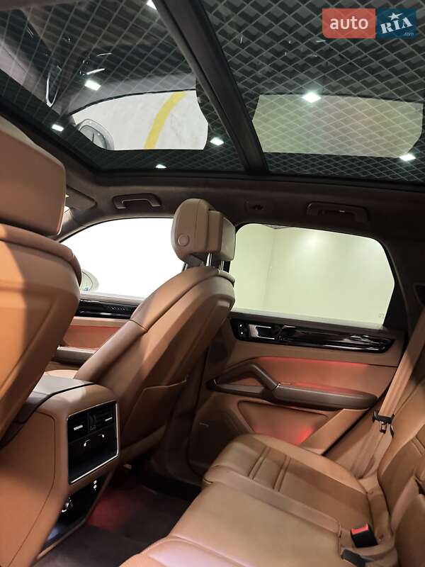 Внедорожник / Кроссовер Porsche Cayenne 2022 в Киеве фото 30 Внедорожник / Кроссовер Porsche Cayenne 2022 в Киеве
