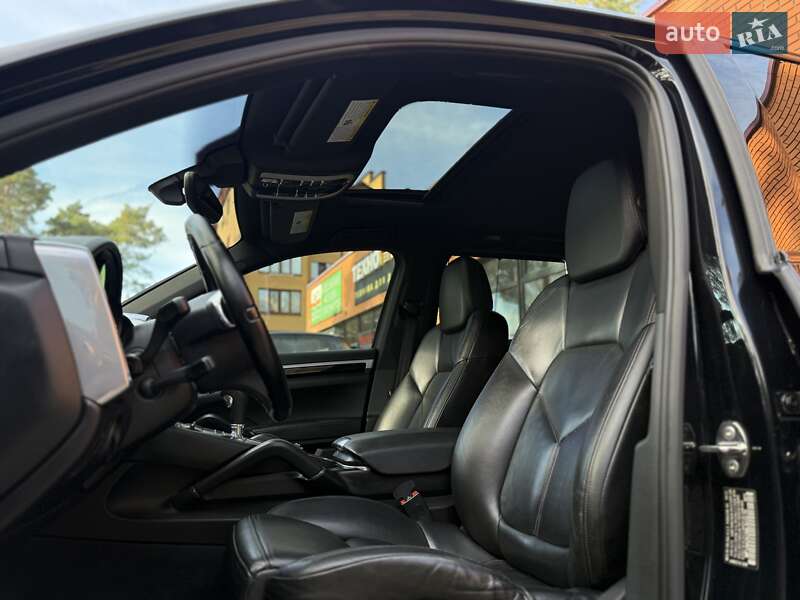 Внедорожник / Кроссовер Porsche Cayenne 2011 в Нетешине фото 39 Внедорожник / Кроссовер Porsche Cayenne 2011 в Нетешине