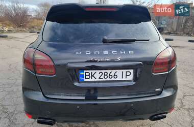 Внедорожник / Кроссовер Porsche Cayenne 2013 в Ровно