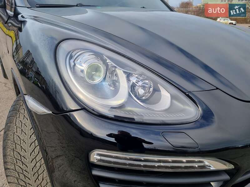 Внедорожник / Кроссовер Porsche Cayenne 2013 в Ровно