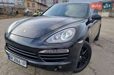 Внедорожник / Кроссовер Porsche Cayenne 2013 в Ровно