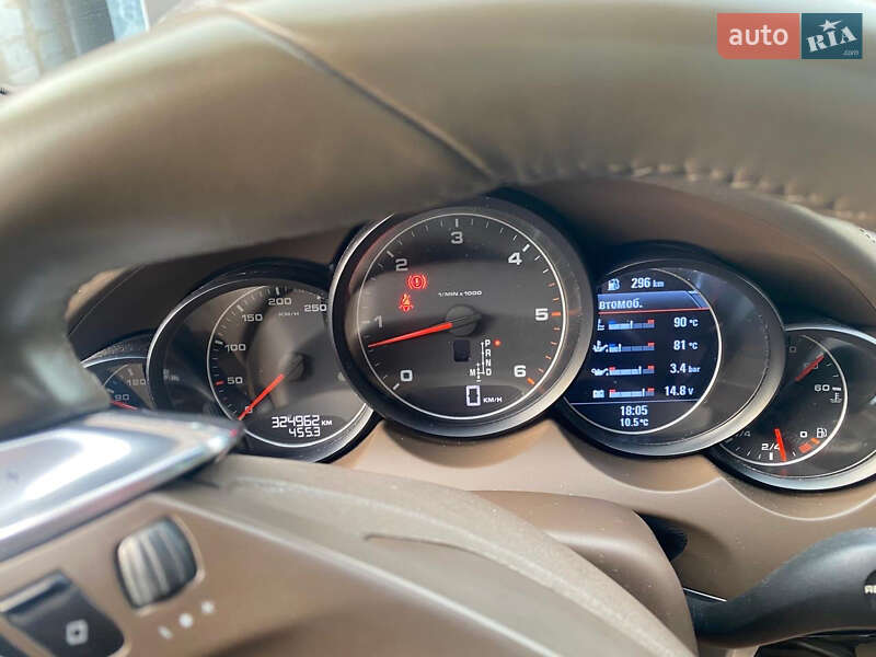 Внедорожник / Кроссовер Porsche Cayenne 2010 в Луцке фото 5 Внедорожник / Кроссовер Porsche Cayenne 2010 в Луцке
